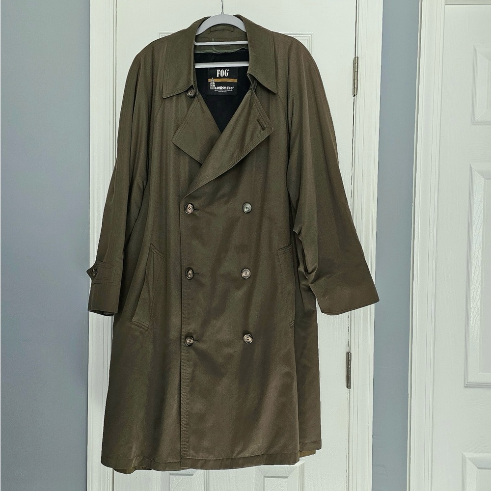London Fog Men’s Trench Coat Sz 42 Short